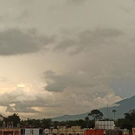 Aur Kuning Hostel Syariah Bukittinggi Zewnętrze zdjęcie